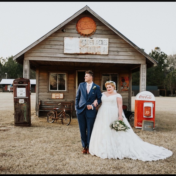 Meet the Seller! ♥️ - Picture 3 of 8